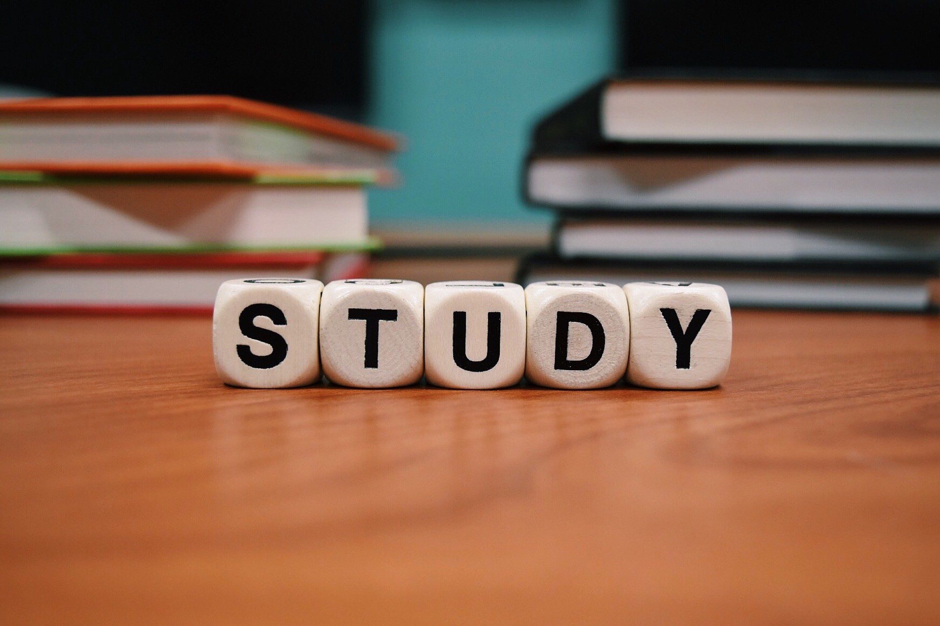 How to Write Essays at College and University