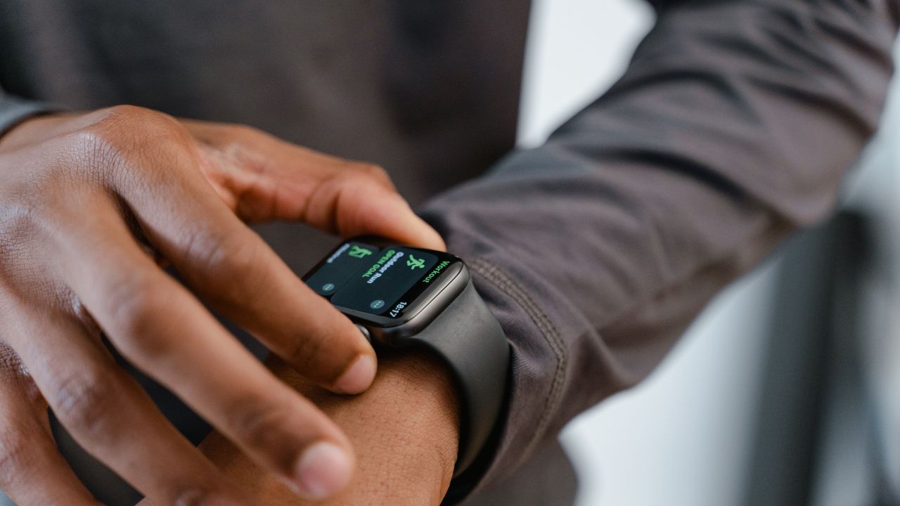 How to use: Smartwatch as a Camera Remote