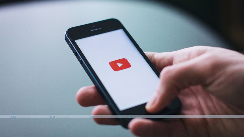 YouTube is in the process of experimenting with AI-generated video summaries