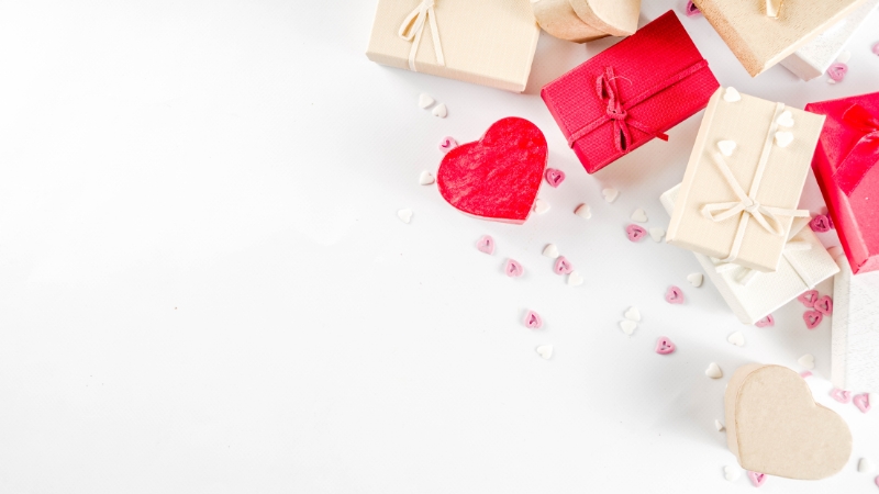 Luxury Under $20: The Ultimate Valentineâ€™s Day Gift Guide on Amazon!