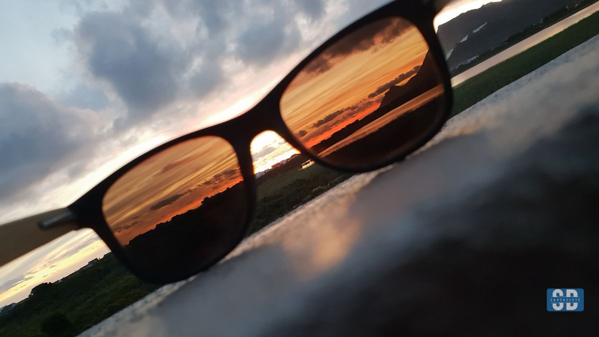 Understanding Tinted Glasses: Fashion or Function?